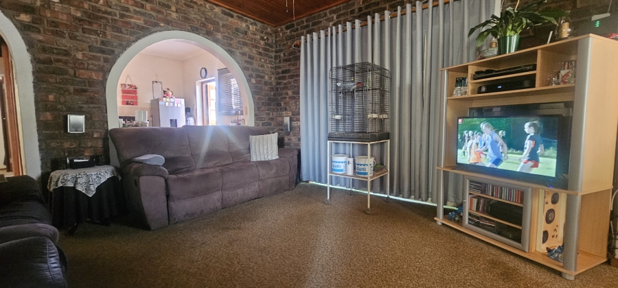 3 Bedroom Property for Sale in Hopefield Western Cape